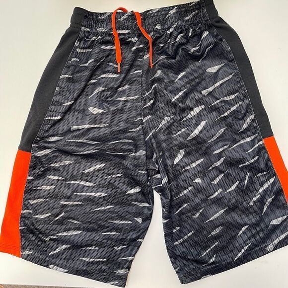 Champion Shorts.  Boys size Large (12-14).  Pockets.  Drawstring waist. - Picture 1 of 5
